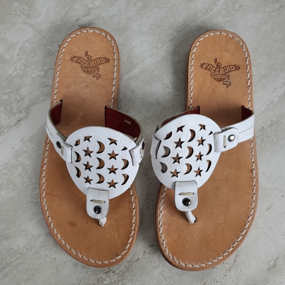Freebird VALLARTA White Leather Celestial Moon & Stars Festival Thong Sandals 6 - Picture 9 of 13